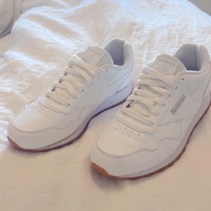 Classic Reebok sneakers size 7.5